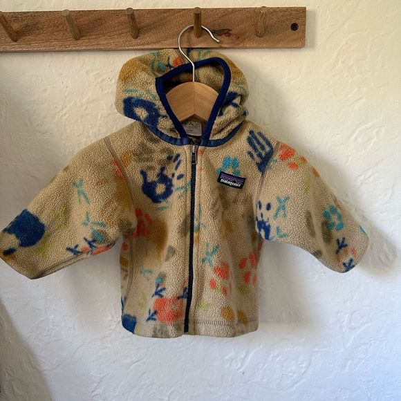 Patagonia Other - Patagonia Synchilla Fleece Hooded Tan Jacket Full Zip Hand Prints 3-6 months